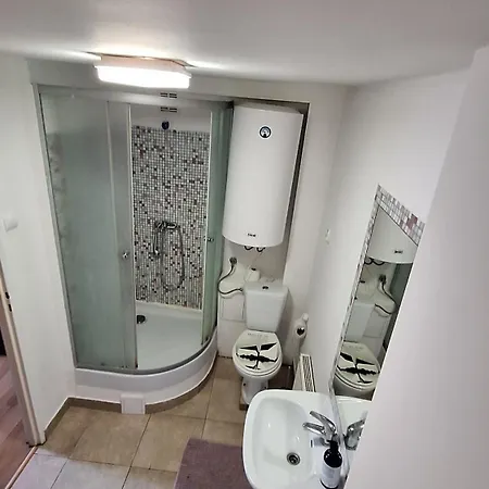 Mieszkanie W Kamienicy شقة كوزتسالين