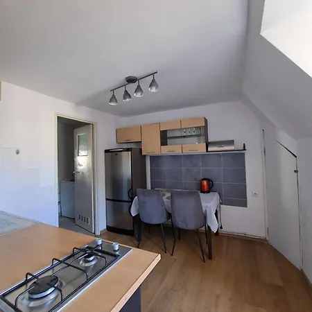 شقة Mieszkanie W Kamienicy كوزتسالين